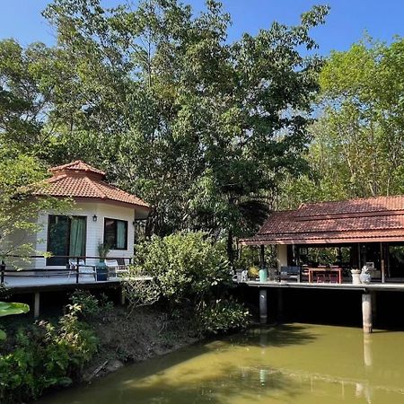 Navari Homestay ラヨーン エクステリア 写真