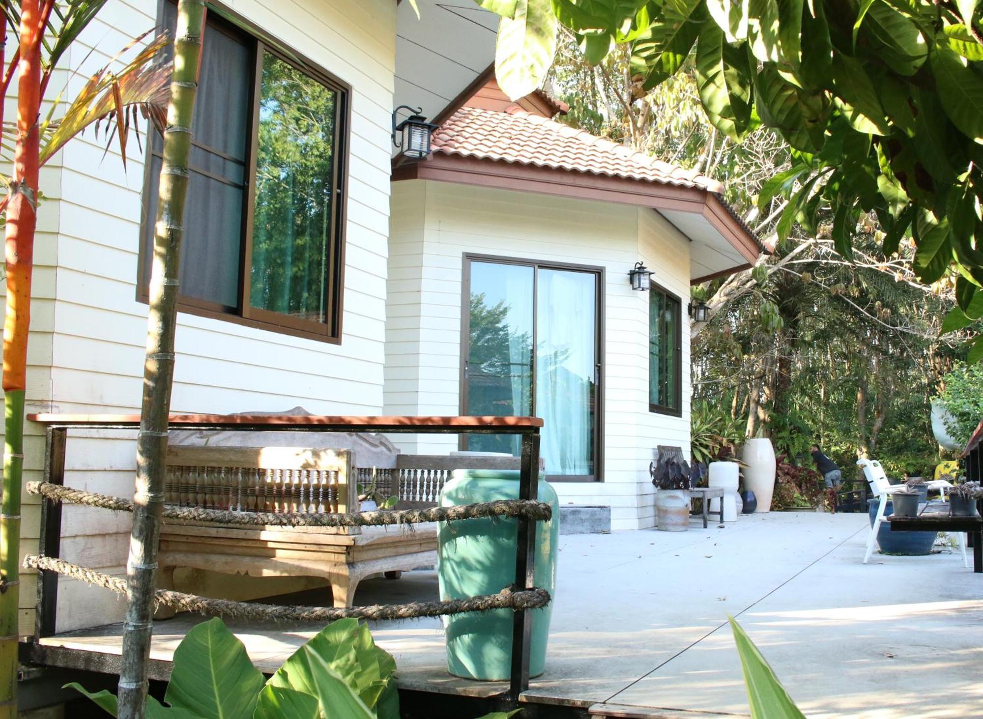 Navari Homestay ラヨーン エクステリア 写真