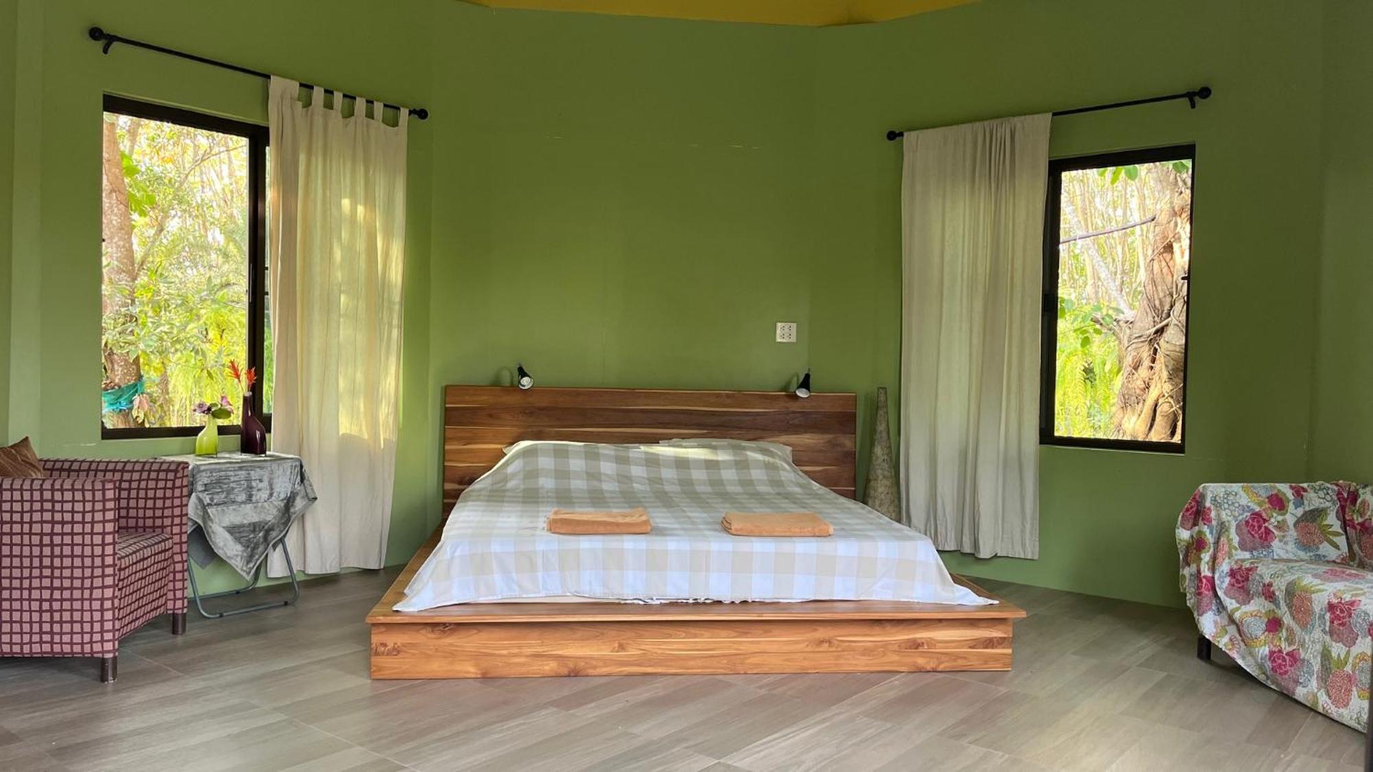 Navari Homestay ラヨーン エクステリア 写真