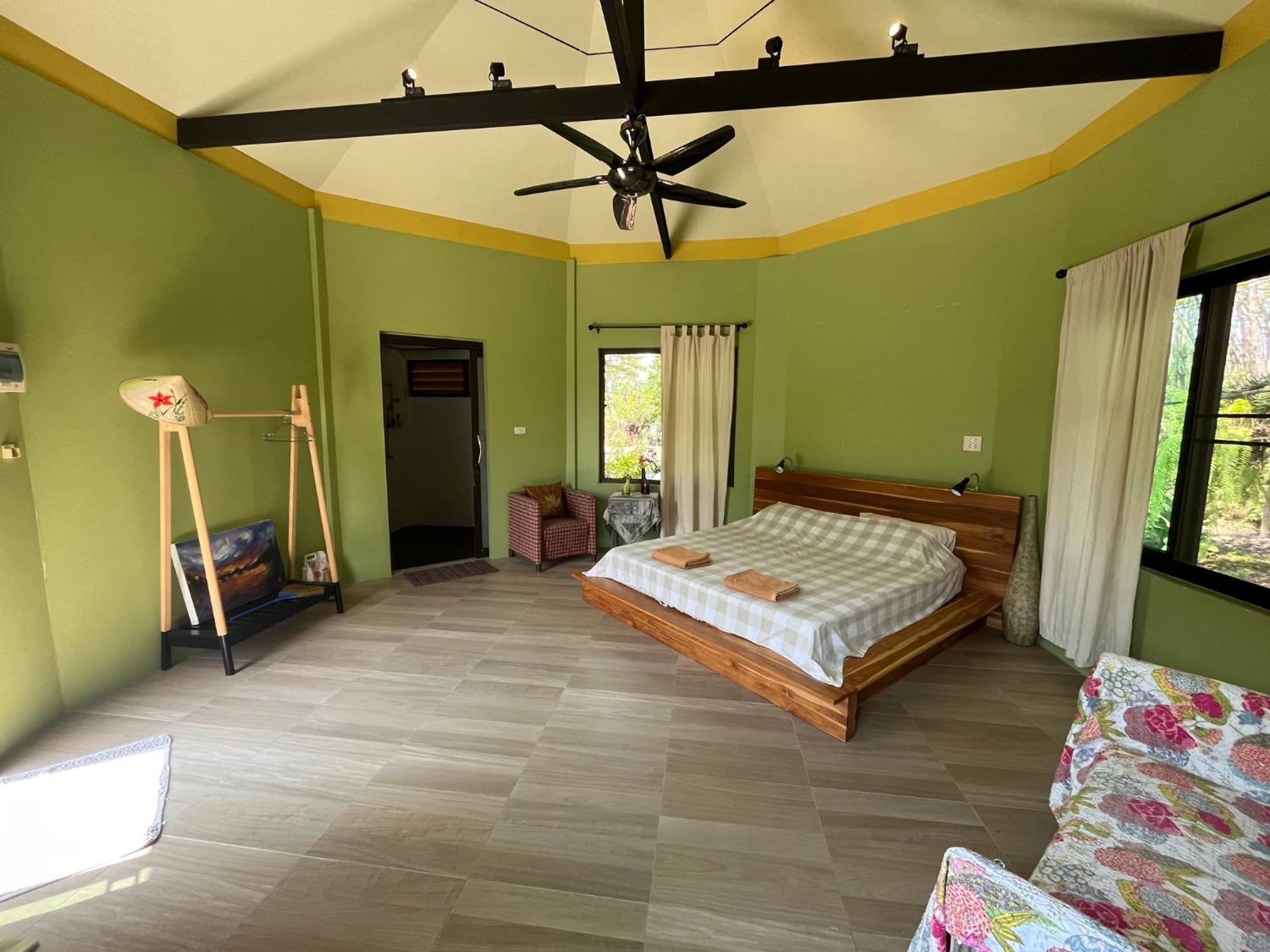 Navari Homestay ラヨーン エクステリア 写真